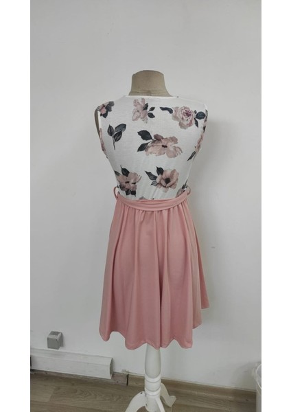 Kadın Sıfır Kollu V Yakalı Çiçek Baskılı Beli Kuşaklı Dalgıç Elbise