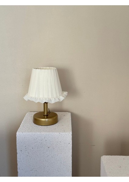 Fırfır Işlemeli Kablosuz Masa Lambası, Alt Eskitme Gold, Krem Renk