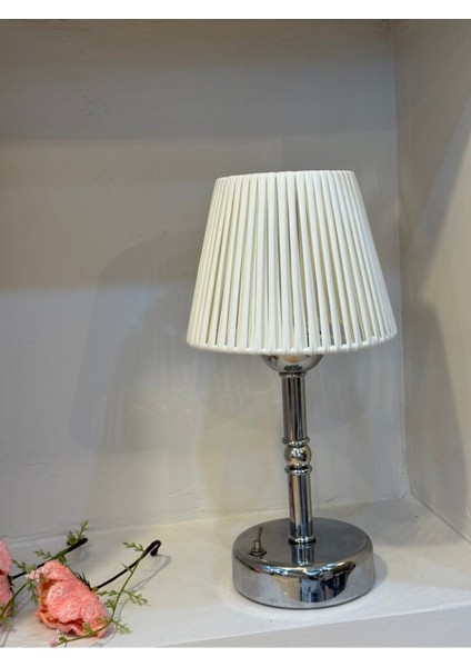 Beyaz Deri Kablosuz Masa Lambası, Şık ve Hafif Tasarım fiyatları