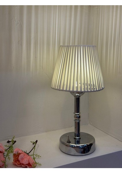 Beyaz Deri Kablosuz Masa Lambası, Şık ve Hafif Tasarım fırsatları