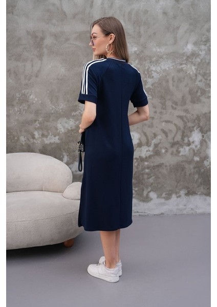 Kadın Kristal Kumaş Şerit ve Yırtmaç Detaylı V Yaka Midi Boy Elbise modelleri