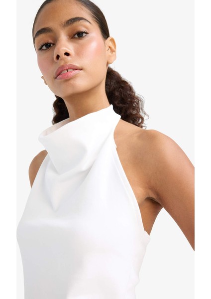 Slim Fit Dar Kesim Halter Yaka Bluz F8007AX25AU fırsatları
