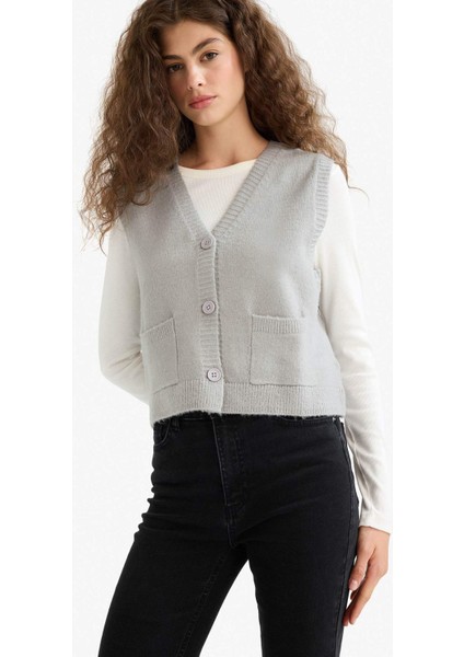 Regular Fit V Yaka Cepli Düğmeli Triko Yelek E4686AX25WN modelleri