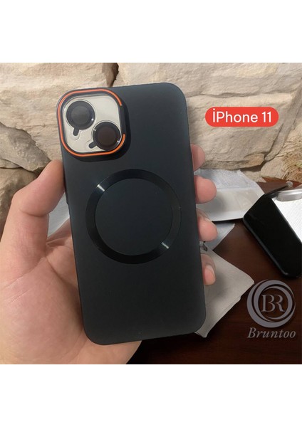 Apple Iphone 11 Uyumlu Magnezyum Serisi Standlı Kapak Magsafe Sert Kılıf +Lens Koruma .