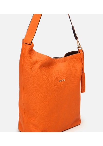 03CAH309160A570 KADIN Deri Turuncu Asimetrik Yumuşak Dokulu Omuz Çantası modelleri