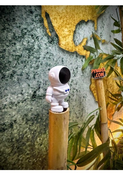 Astronot Oyuncak - Yıldızların Cesur Kaşifi!🧑‍🚀🚀🌌 3D Hareketli Organik Model - Orta Boy fiyatları