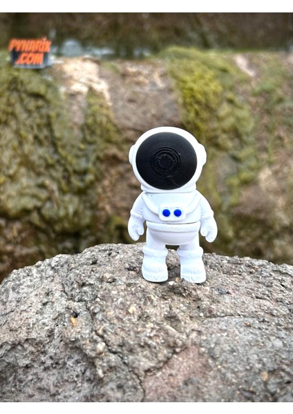 Astronot Oyuncak - Yıldızların Cesur Kaşifi!🧑‍🚀🚀🌌 3D Hareketli Organik Model - Orta Boy indirimleri