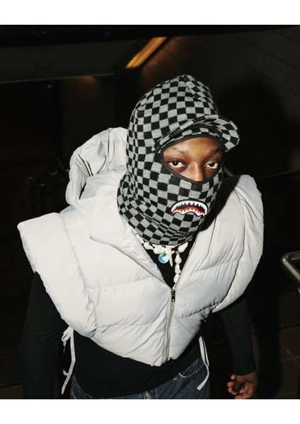 Shark Bite Visor Ski Mask, Örgülü Tasarım, %100 Akrilik, Sınırlı Sayıda fiyatları