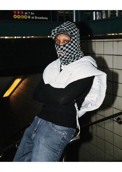 Shark Bite Visor Ski Mask, Örgülü Tasarım, %100 Akrilik, Sınırlı Sayıda fırsatları