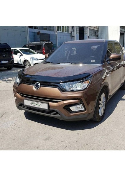 Ssangyong Tivoli Ön Kaput Koruma Rüzgarlığı 3mm Akrilik (Abs) Parlak Siyah Deflektör 2015->