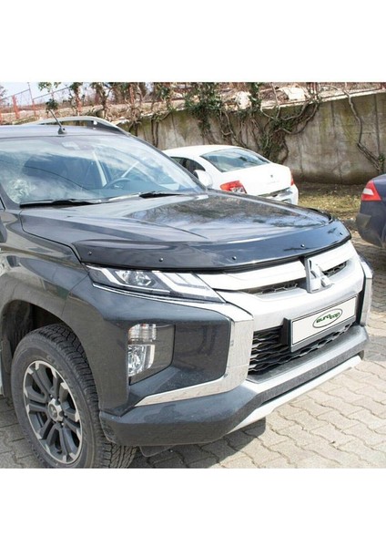 Mitsubishi L200 2019 - 2021 Arası Uyumlu Ön Kaput Koruyucu Rüzgarlığı modelleri