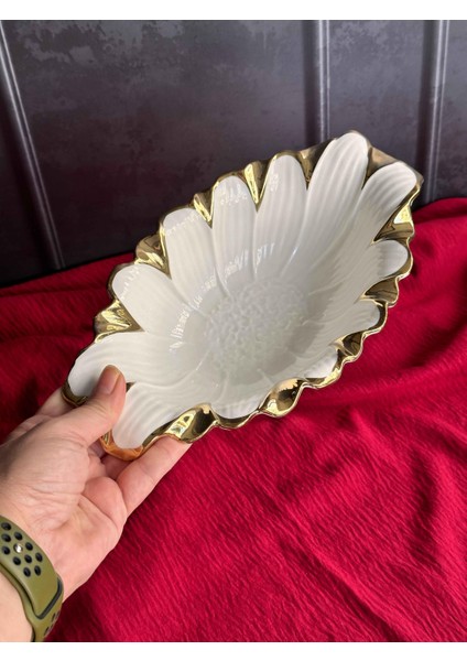 Flora Gold Oval Servis Sunum Tabak 27CM fırsatları