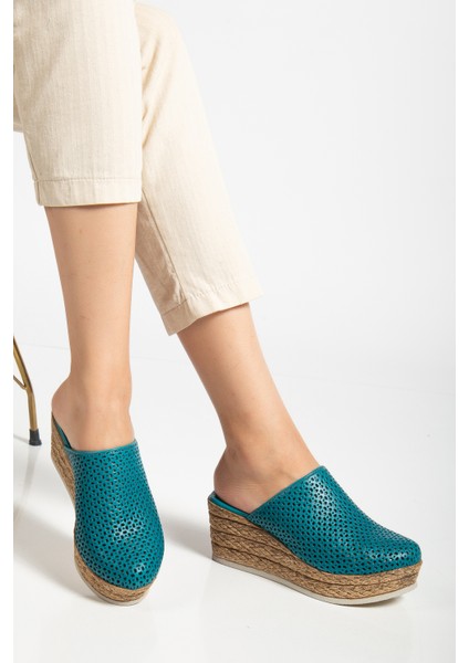 Kadın Hakiki Deri Burnu Kapalı Dolgu Topuk Terlik - Ocean Depths