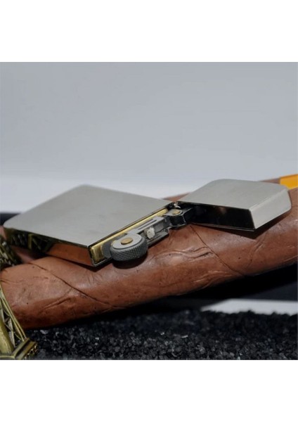 Kuboy Vintage Çakmak Benzinli Slim Çakmak Füme fırsatları