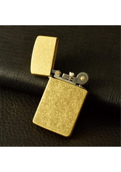Kuboy Vintage Çakmak Benzinli Slim Çakmak Antik Altın Renk