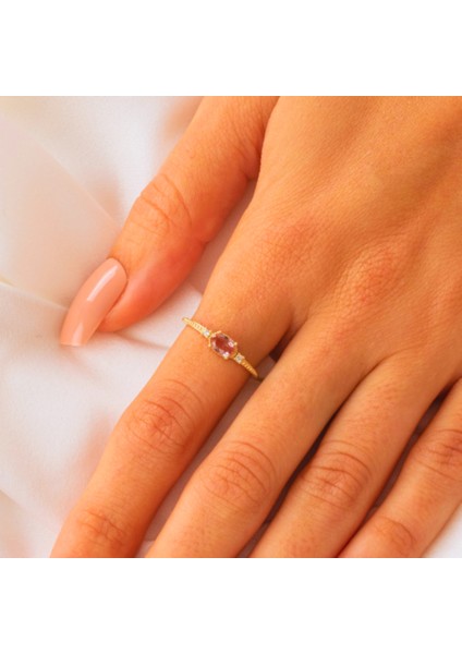 Gümüş Yüzük - Zultanit Taşı Oval Kesim Yan Zirkon Taşlı Modern 925 Ayar Gümüş Kadın Tektaş Yüzük Günlük-Hediyelik