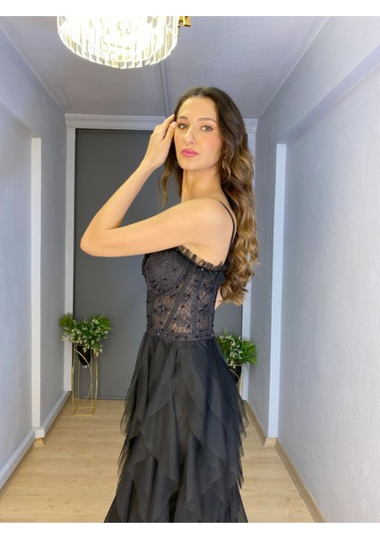 Siyah Bel Güpür Transparan Detaylı Etek Kat Kat Uzun Abiye