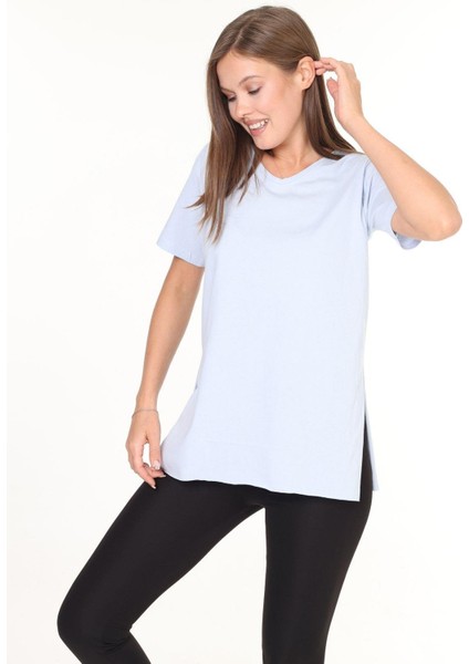 x Serüven %100 Pamuk Kadın Bebe Mavisi V Yaka Yanı Yırtmaçlı Asimetrik Penye Pamuk Örme T-Shirt