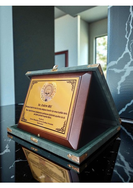 Kişiye Özel Vip Lüks Deri Kulu Ahşap Plaket fırsatları