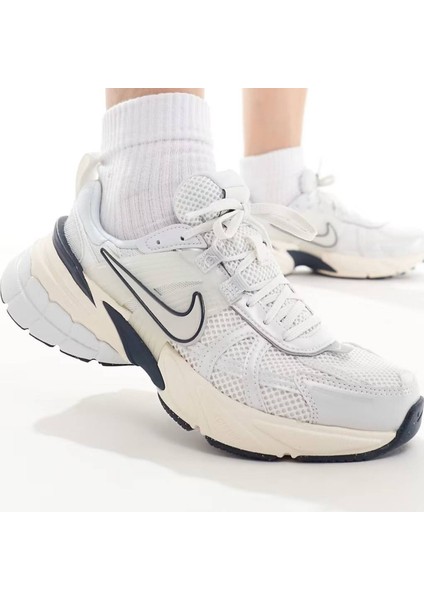 V2K Run Unisex Walking Shoes White And Navy Unisex Yürüyüş Ayakkabısı Beyaz Laci fiyatları