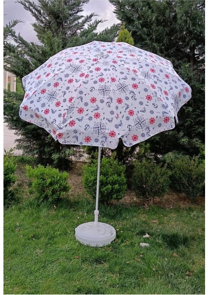 Renkli ve Şık Plaj Şemsiyesi, Güneşten Koruyan Güzel Tasarım