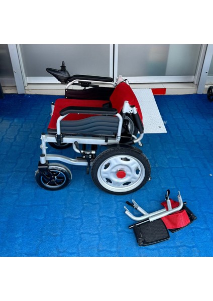 BME1026 Akülü Tekerlekli Sandalye Kırmızı fiyatları