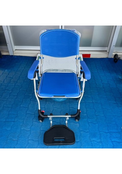 BME320 Mavi Alüminyum Banyo Tuvalet Tekerlekli Sandalyesi