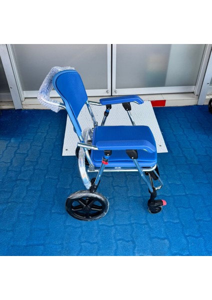 BME320 Mavi Alüminyum Banyo Tuvalet Tekerlekli Sandalyesi modelleri