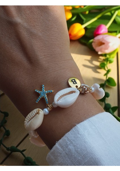 Zirkon Taşlı Deniz Yıldızı, Midye Kabuğu ve Harf Detaylı Kadın Çelik Bileklik fırsatları