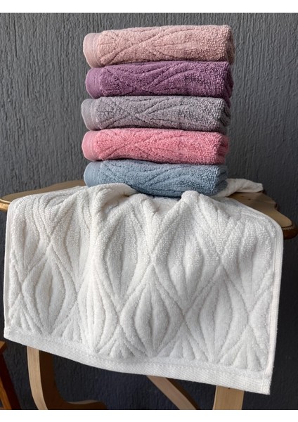 Sarra Asorti Midye Lüks Jakarlı Ayak Havlusu (50X70 Cm) modelleri