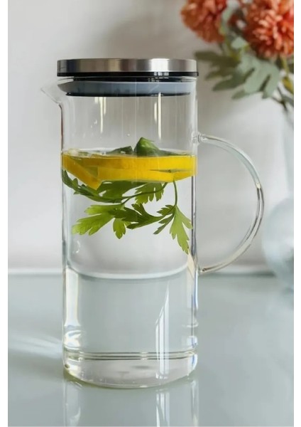 Metal Kapaklı Borosilikat Cam Isıya Dayanıklı Süzgeçli 1500 ml Sürahi modelleri