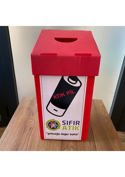 Izge Sıfır Atık Kutusu ve Pil Atık Kutusu modelleri