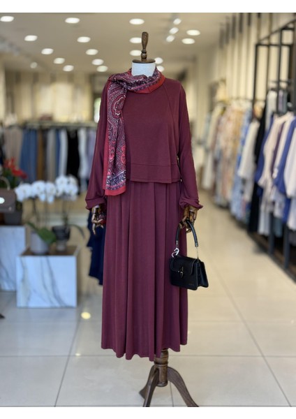 Önü Dikiş Detaylı Bordo Etekli Takım 14343