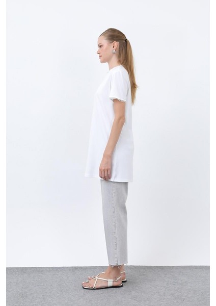 Minimalist Ribana Detaylı Basic T-Shirt Ekru fırsatları