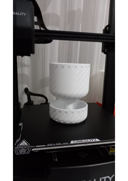 Kendinden Su Hazneli Saksı – 3D Tasarım, Otomatik Sulama Özellikli