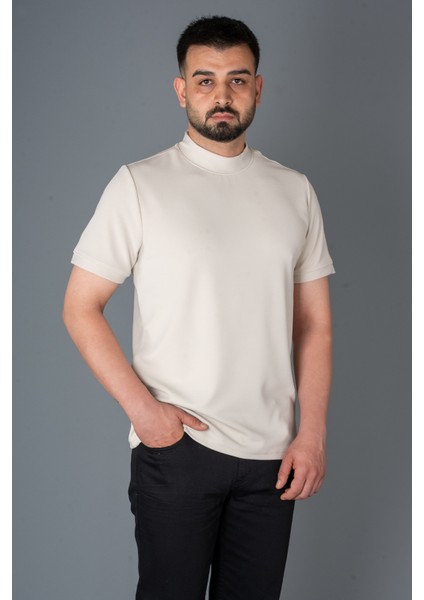 Erkek Bej Yarım Boğazlı Soft T-Shirt