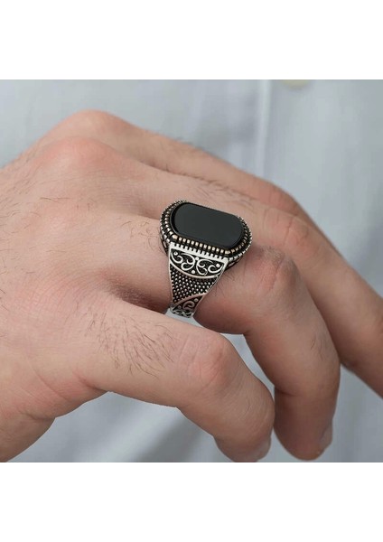 ​gümüş Oniks Taşlı Desenli Erkek Yüzük modelleri
