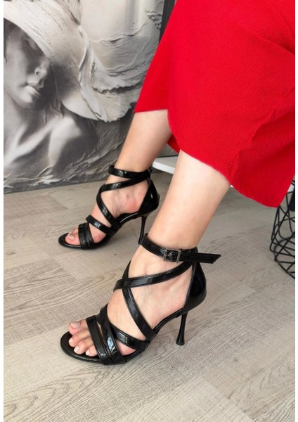 Mariya Siyah Rugan Topuklu Ayakkabı modelleri