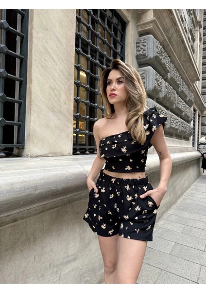 Baskılı Fırfırlı Şortlu Takım