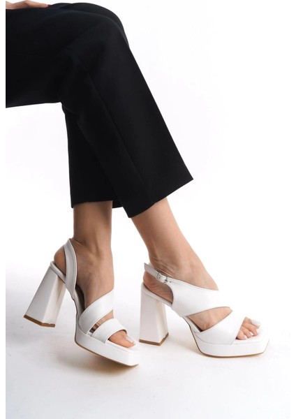 Cica Beyaz Cilt Topuklu Ayakkabı