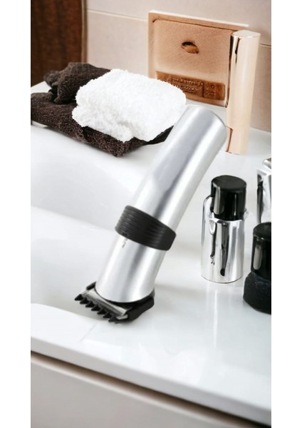 Şarjlı Profesyonel Saç Sakal Kesme ve Tıraş Makinesi Erkek Seti