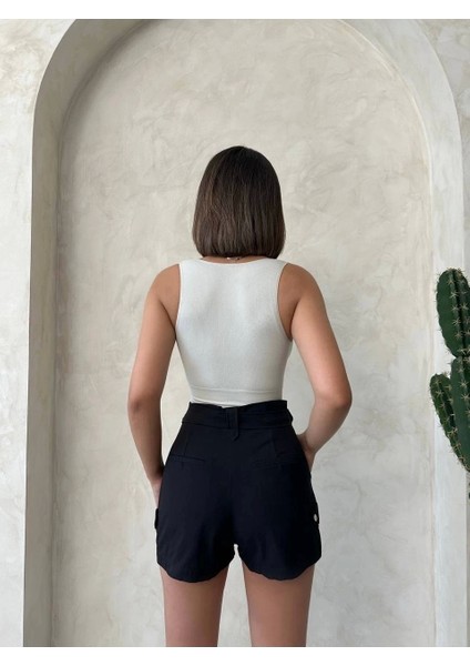 Kemer Detaylı Gabardin Şort Siyah S25289 modelleri