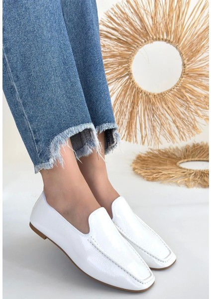 Betra Beyaz Rugan Babet Ayakkabı fiyatları