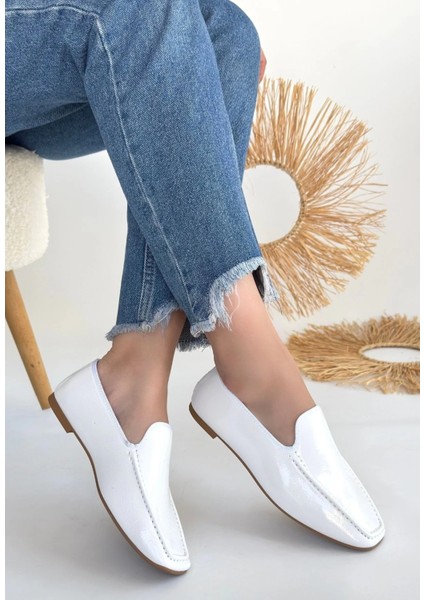 Betra Beyaz Rugan Babet Ayakkabı modelleri