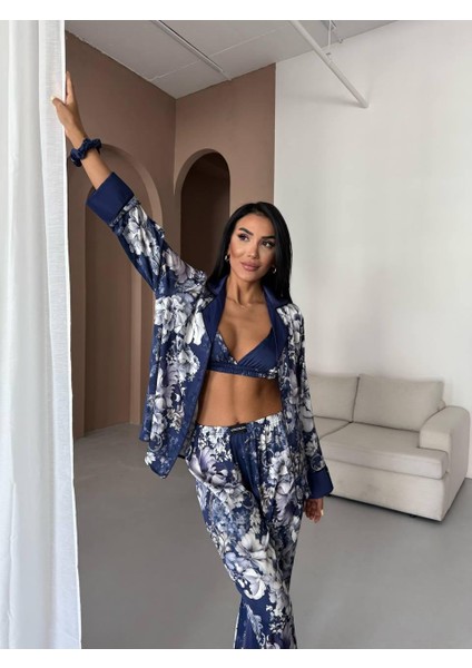 Ipek Saten Çiçek Desen Pijama Takımı fırsatları