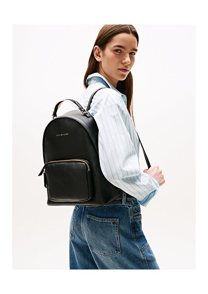 Kadın Siyah Sırt Çantası indirimleri