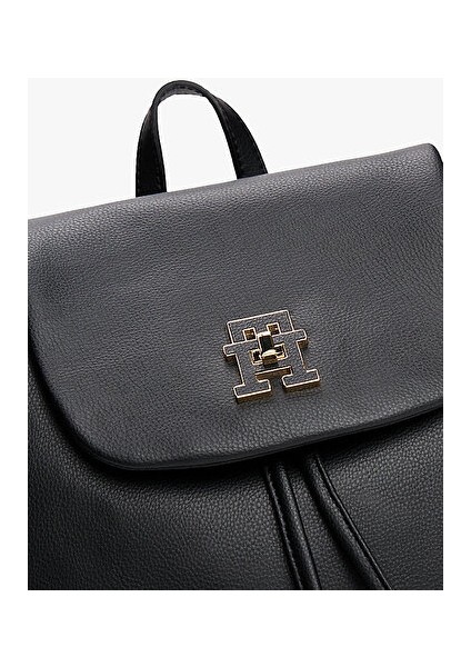 Kadın Siyah Sırt Çantası modelleri