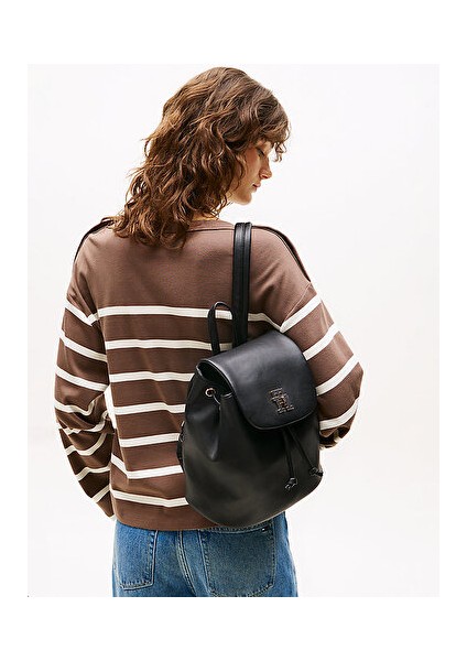 Kadın Siyah Sırt Çantası indirimleri