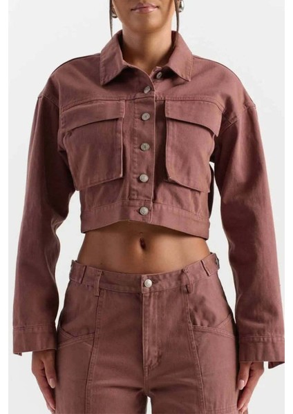 Crop It Like It’s Hot: Şık ve Rahat Kısa Süet Denim Ceket - Yıl Boyu Kullanım Için