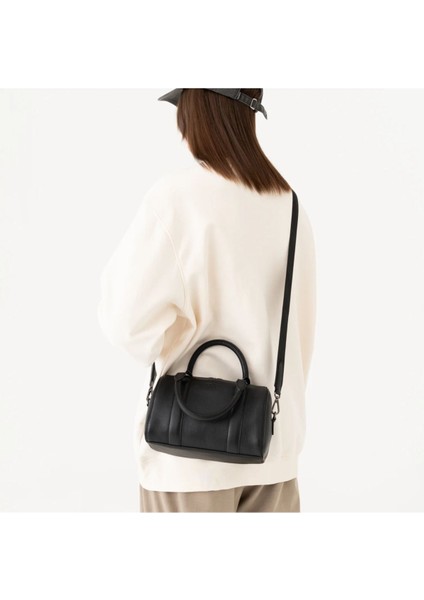 Gigi Siyah Deri Küçük Omuz ve Crossbody Çanta Kadın Premium Günlük Çanta fırsatları